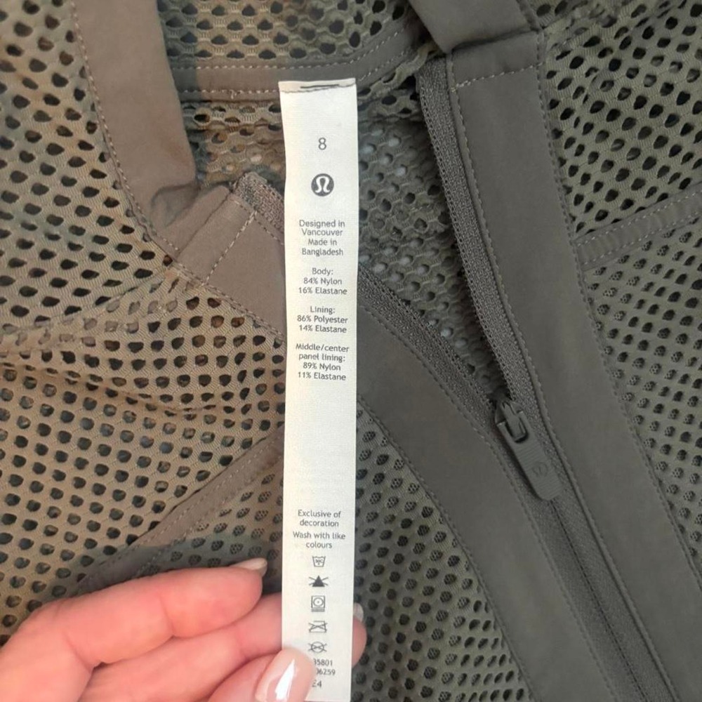 Lululemon jacket - Picture 2 of 4